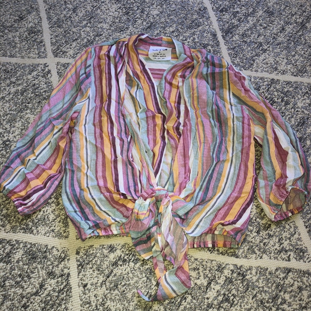 Small short top.